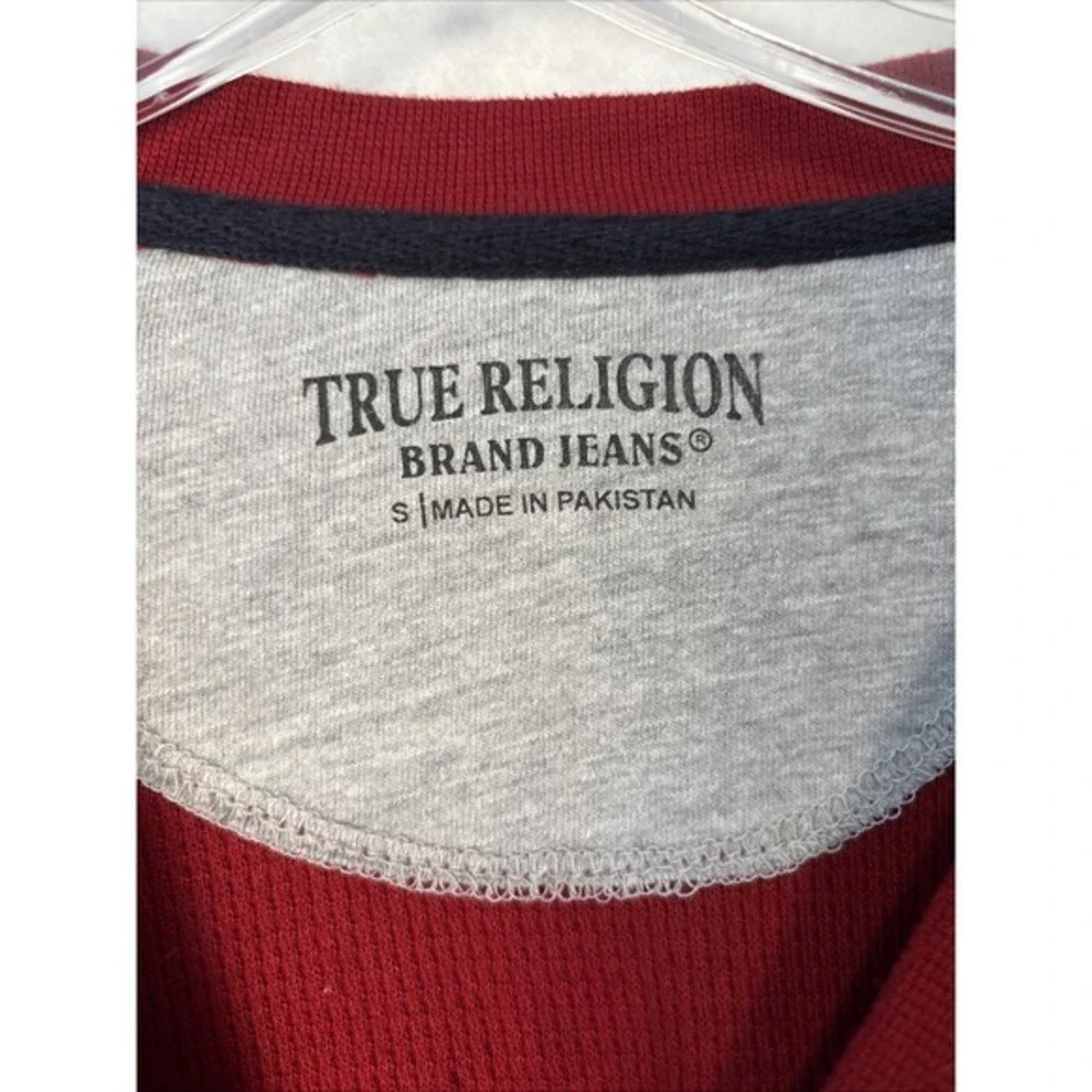 True Religion Men's Small Red Buddha Henley Long Sleeve Thermal Shirt Logo K1221